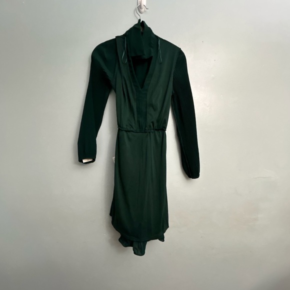 TAYLOR DRESS - Picture 7 of 16